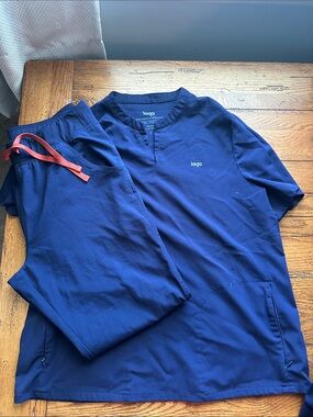 Largo womens Navy Scrub Top - Classic Medical Uniform